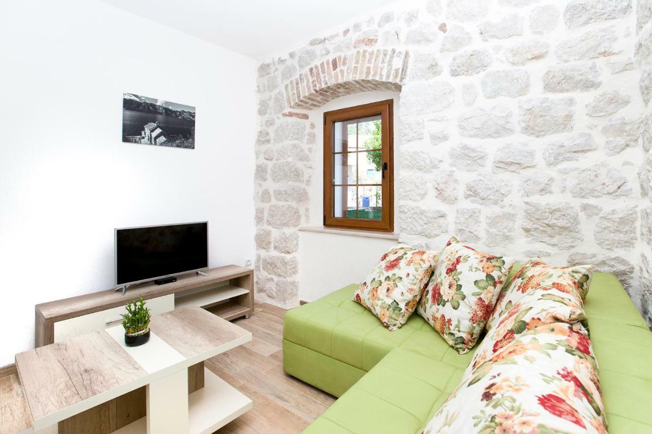 Apartments Mezini 11 Kotor Eksteriør bilde